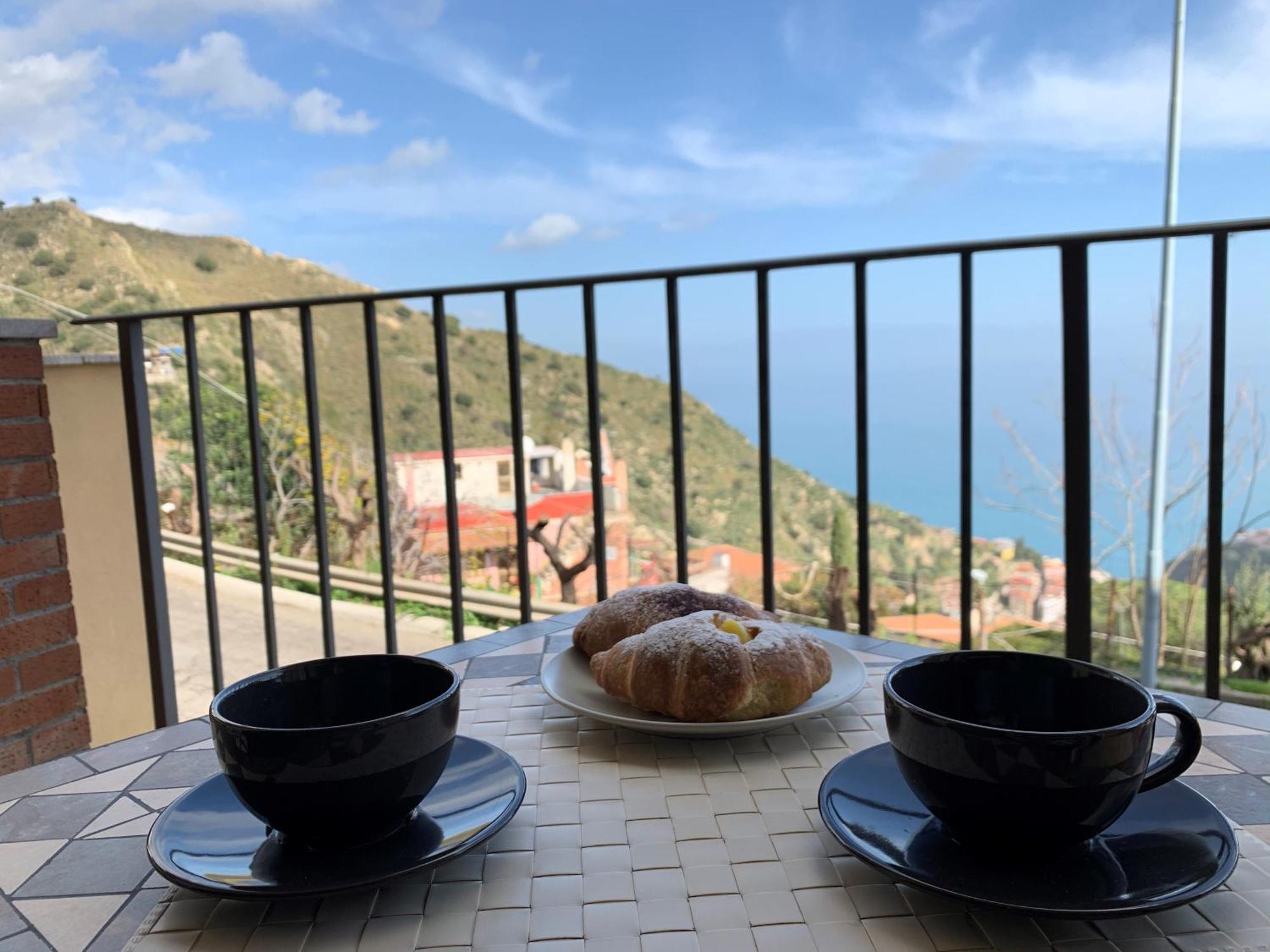 Villa Da Vinci Luxury Panoramic Apartments - Taormina Rooms Collection Room photo